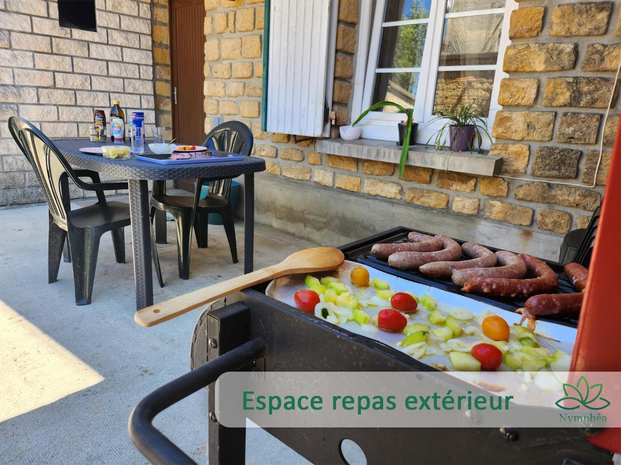 Logement Cocooning 2-4 Personnes Avec Salle De Jeux Chemery-Chehery Εξωτερικό φωτογραφία